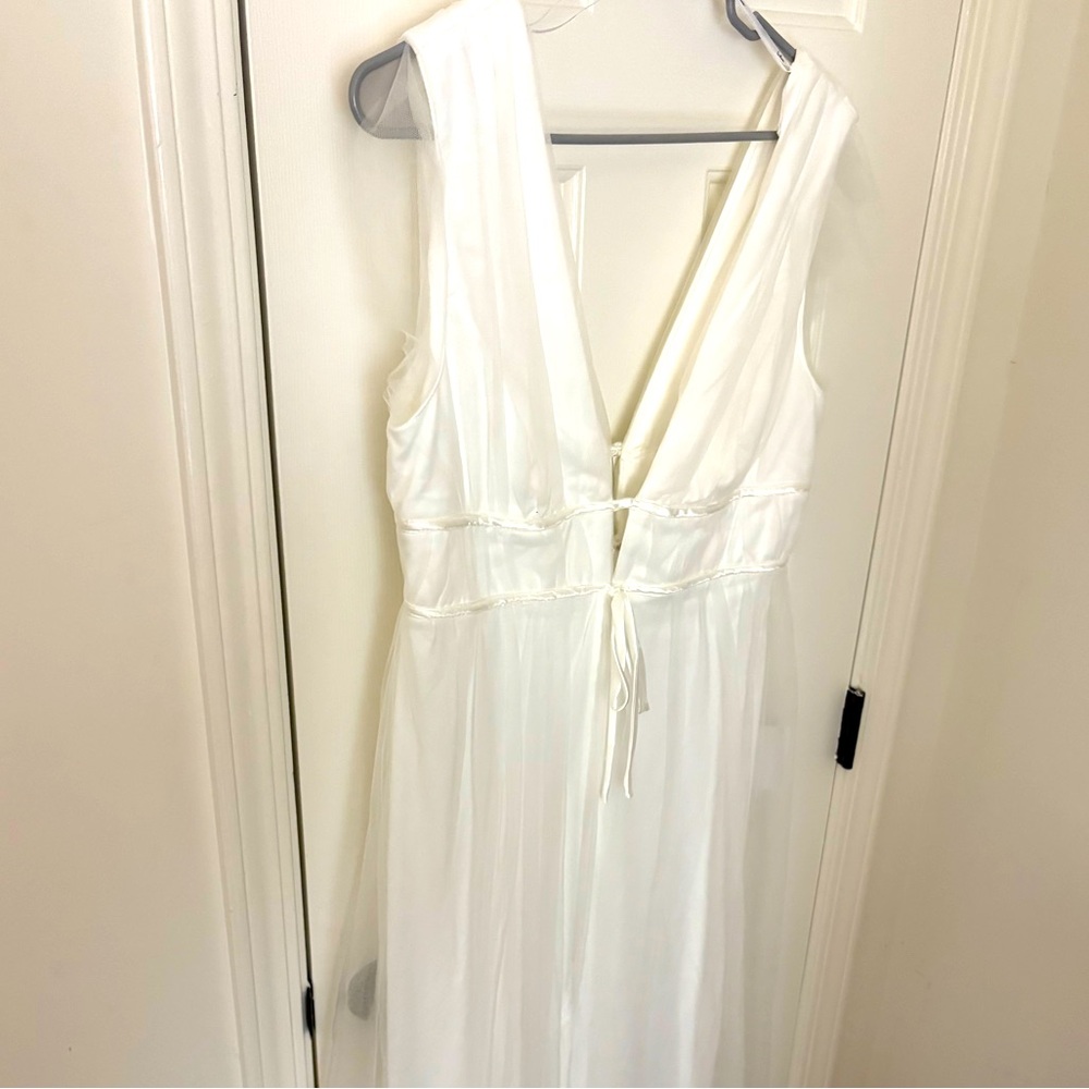 Lulu‘s - I’m all yours white tulle ruffled dress